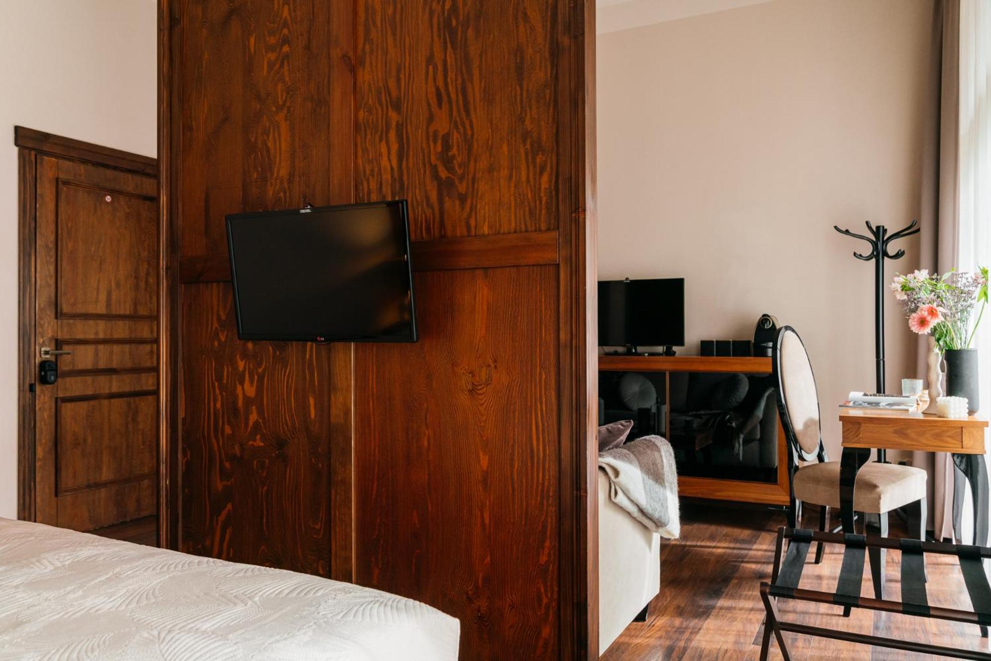 Standard Apartment